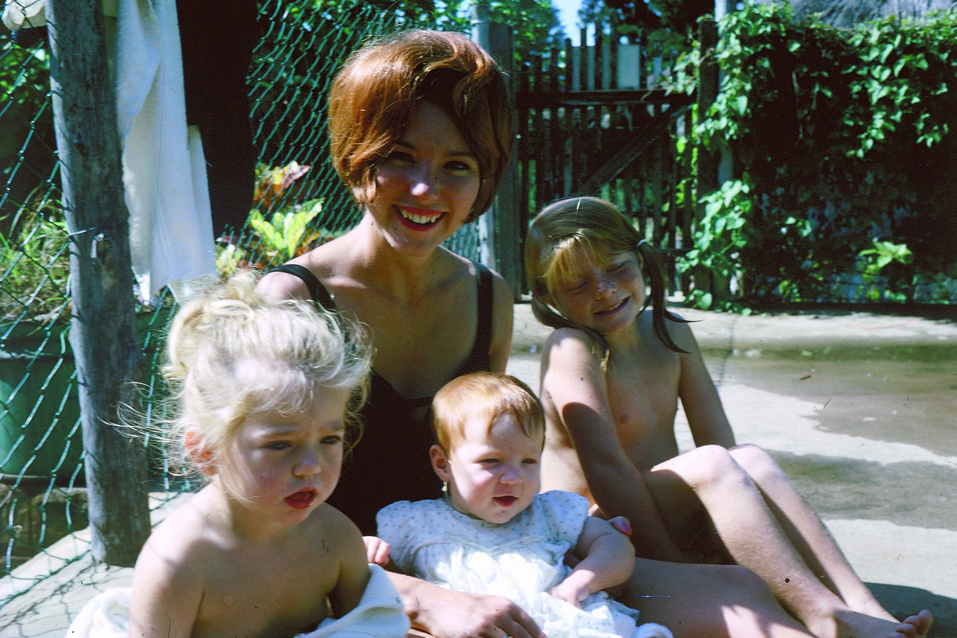 Lois, her mother and two younger sisters